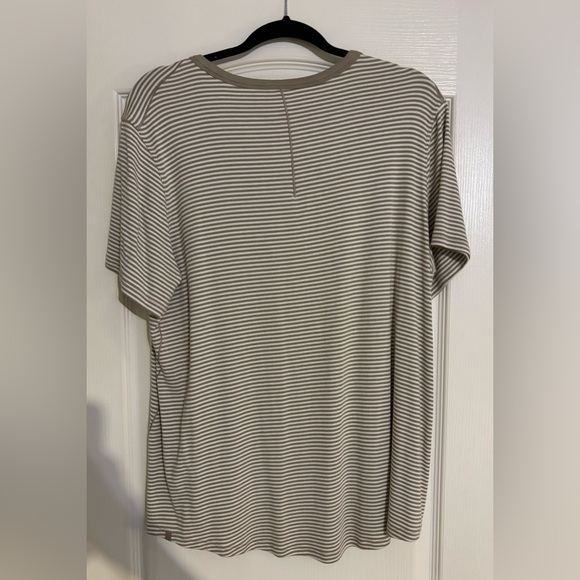 Lululemon Hold Tight Short- Sleeve Tee - Picture 2 of 10